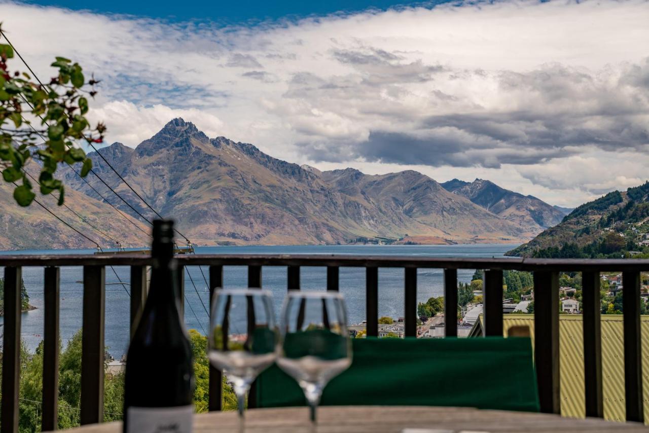 Town Centre Location With Stunning View - Unit 8 Leilighet Queenstown Eksteriør bilde